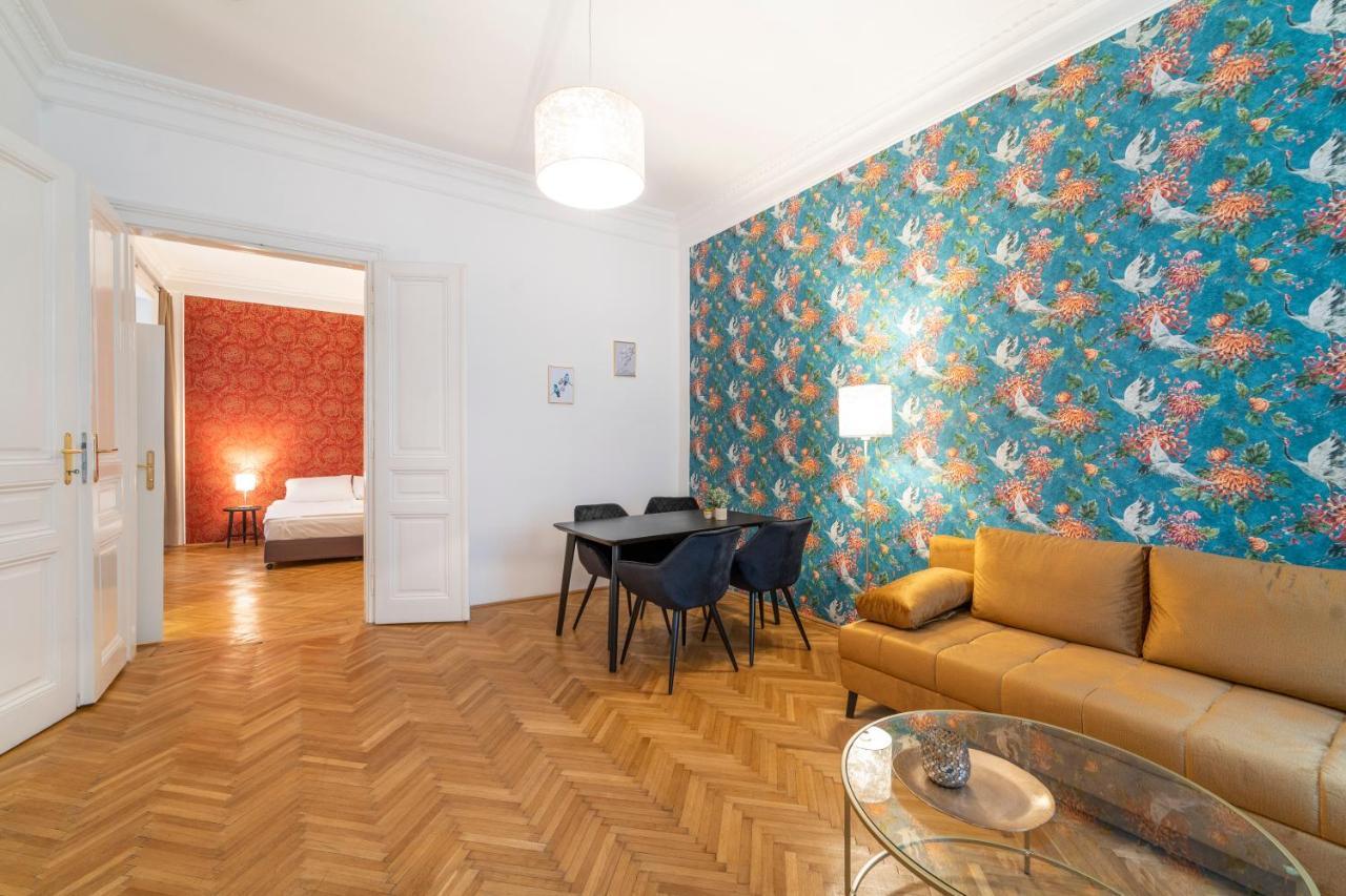 Josef'S Home I Urban Classic Apartment I 01 Wina Bagian luar foto