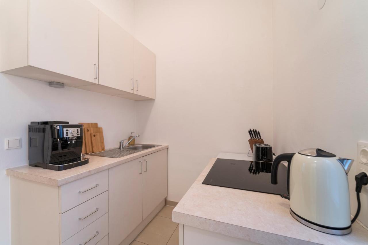 Josef'S Home I Urban Classic Apartment I 01 Wina Bagian luar foto