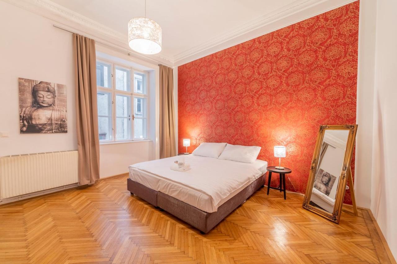 Josef'S Home I Urban Classic Apartment I 01 Wina Bagian luar foto