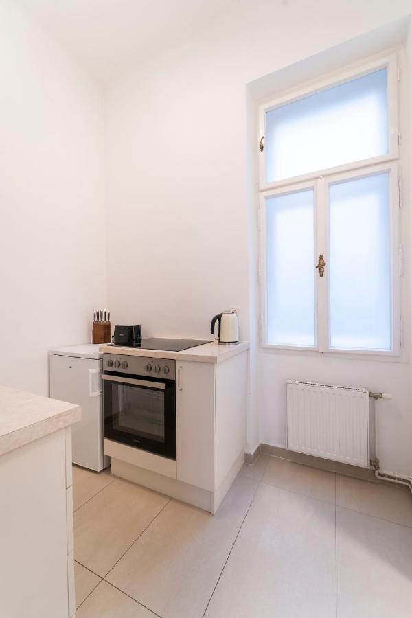 Josef'S Home I Urban Classic Apartment I 01 Wina Bagian luar foto